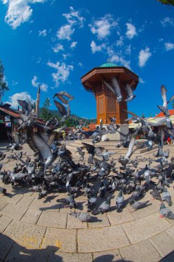 Sebilj ahşap çeşme eski şehir Saraybosna, Bosna Hersek sermaye şehir Bascarsija'da kare