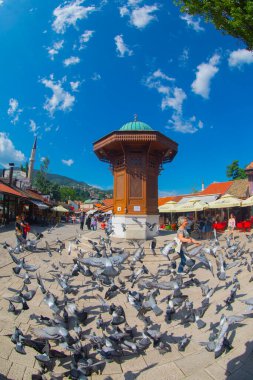 Sebilj ahşap çeşme eski şehir Saraybosna, Bosna Hersek sermaye şehir Bascarsija'da kare