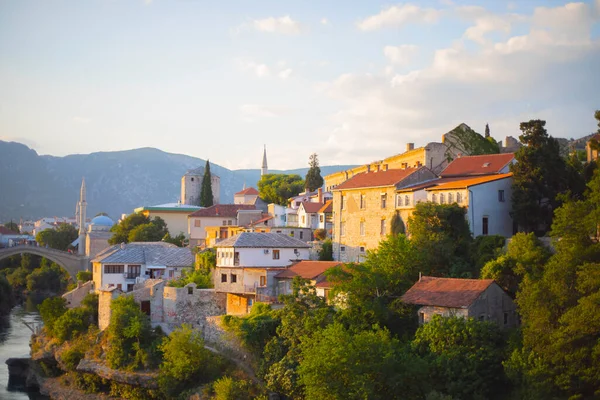 Stari Bersejarah Jembatan Paling Melintasi Sungai Neretva Kota Tua Mostar — Stok Foto