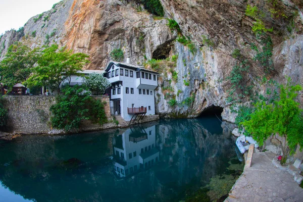 Pequeño Pueblo Blagaj Buna Primavera Cascada Bosnia Herzegovina —  Fotos de Stock