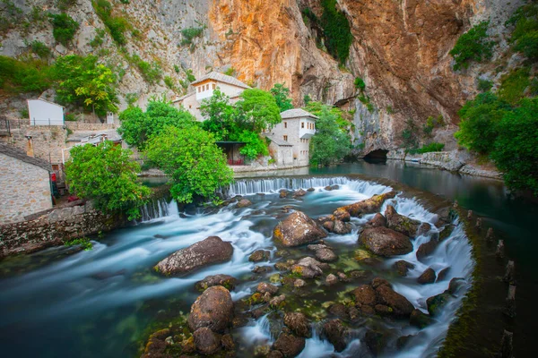 Pequeño Pueblo Blagaj Buna Primavera Cascada Bosnia Herzegovina — Foto de Stock