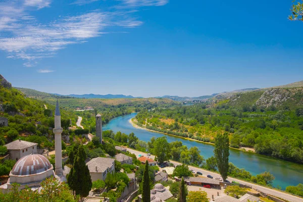 Bosna-Hersek 'teki camii ve geleneksel evleriyle Pocitelj köyüne bir göz at