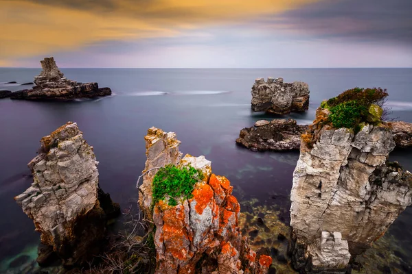 İzmit Kandra bölgesi, Türkiye 'de kayalar, kayalar ve uzun pozlama teknikleri açısından en çeşitli coğrafyaya sahip yer..