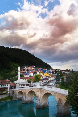 Konjiç Neretva Nehri üzerindeki Eski Köprü - Konjiç, Bosna-Hersek, Avrupa