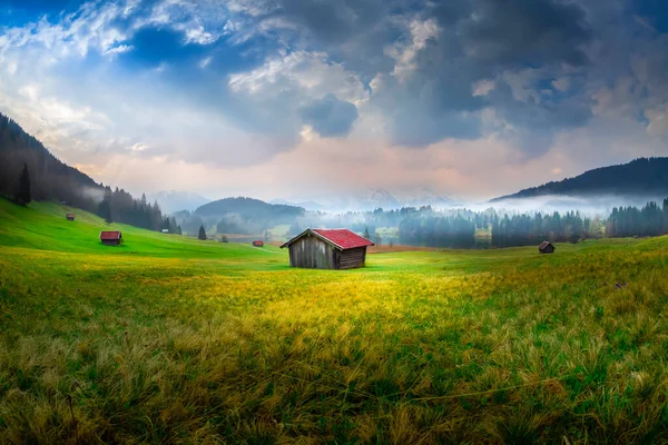 Úžasný Horský Rybník Jezeře Geroldsee Wagenbrchsee Pozadí Výhledem Alpspitz Zugspitz — Stock fotografie