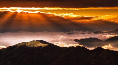 Mistik Bulutlar Huser Platosu Camlihemsin Rize Türkiye