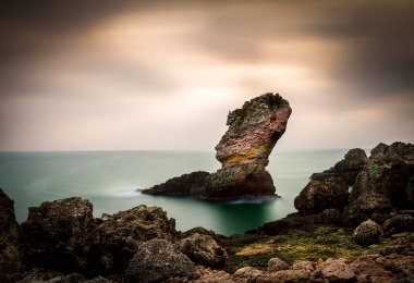 Kiyikoy Coastline, fantastic views, waves and big rocks.