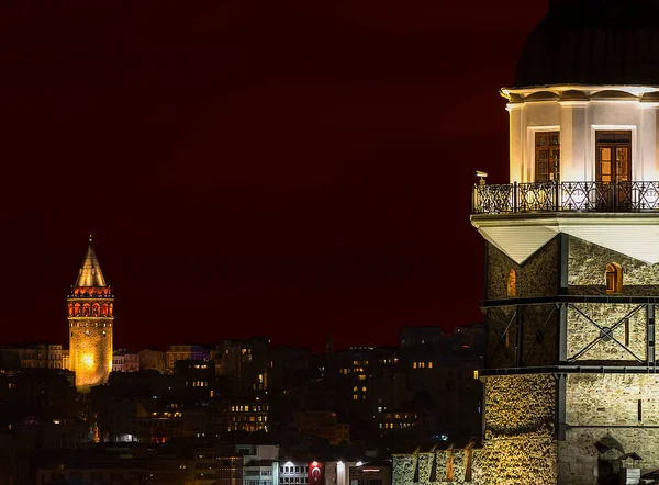 Istanbul Turchia Tramonto Sul Bosforo Con Famosa Torre Della Vergine — Foto Stock
