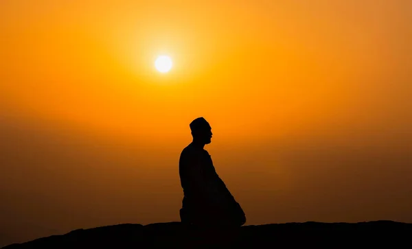 Medine, Al-Madinah Al-Munawwarah, Suudi Arabistan -: Gün batımında El-Mescid an Nabawi Medine Büyük Camisi