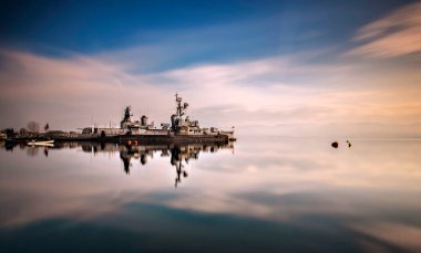 Sekapark, İzmit, Kocaeli. Deniz kıyısındaki güzel doğal park. Türkiye 'de gün batımı deniz manzarası.