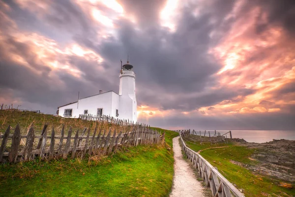 nceburun Lighthouse is an active lighthouse on the Black Sea coast in Sinop, Turkey. The masonry lighthouse was constructed in 1863 on nceburun, on the cliffs of the northernmost point of Anatolia.