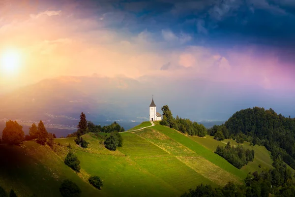 Jamnik Slovenia Aerial View Beautiful Hilltop Church Amazing Golden Sunset — Fotografia de Stock