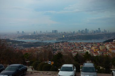 İstanbul Boğazı Köprüsü, gece. 15 Temmuz Şehitler Köprüsü. İstanbul / Türkiye.