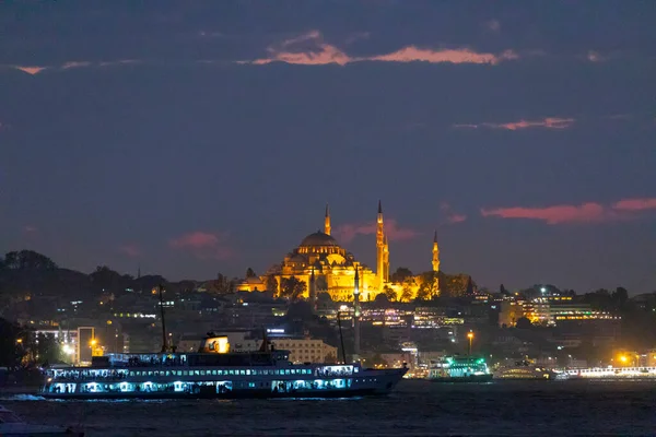 Süleyman Camii ve İstanbul manzarası