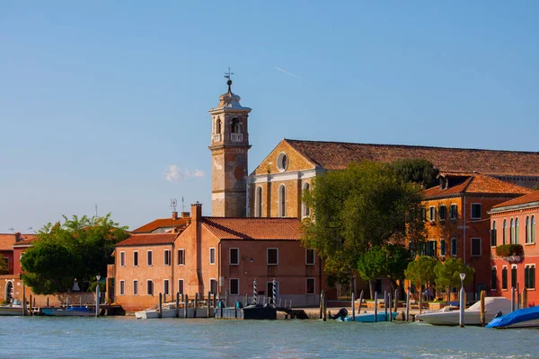 Case Colorate Dell Isola Burano Edifici Multicolori Argine Fondamenta Stretto — Foto Stock