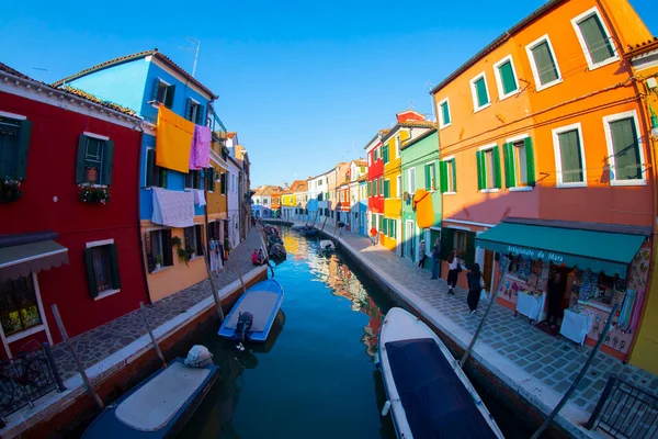 Colorful Houses Burano Island Multicolored Buildings Fondamenta Embankment Narrow Water — Stock Photo, Image