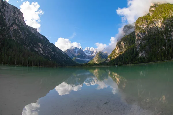 Lago Landro Small Mountain Lake Dolomites Mountains Northern Italy — Stockfoto
