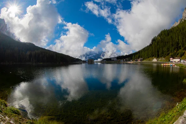 Misurina村のパノラマの朝の景色 国立公園Tre Cime Lavaredo 場所Auronzo Dolomiti Alps 南チロル イタリア ヨーロッパ — ストック写真