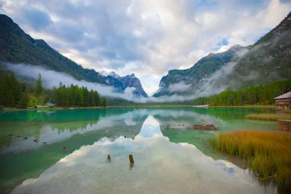 Lake Toblacher See Italian Lago Dobbiaco Toblach Italy — Foto de Stock