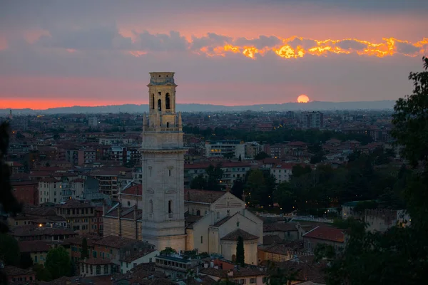 Ponte Pietra Puente Piedra Siglo Monumento Romano Más Antiguo Verona —  Fotos de Stock