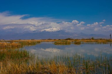 Erciyes Dağı, Türkiye 'nin en yüksek dağıdır.