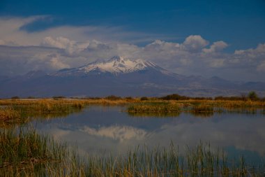 Erciyes Dağı, Türkiye 'nin en yüksek dağıdır.