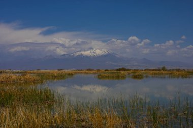 Erciyes Dağı, Türkiye 'nin en yüksek dağıdır.