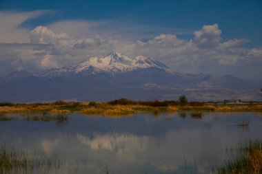 Erciyes Dağı, Türkiye 'nin en yüksek dağıdır.