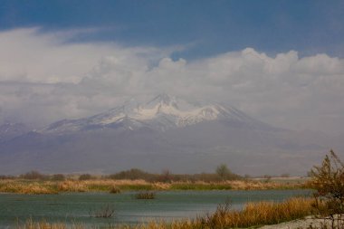 Erciyes Dağı, Türkiye 'nin en yüksek dağıdır.