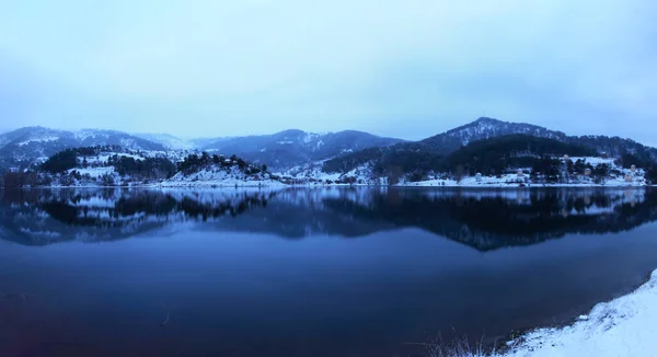 Frozen Lake Snowy Winter Landscape Cubuk Lake Goynuk Bolu Turkey — Stock fotografie