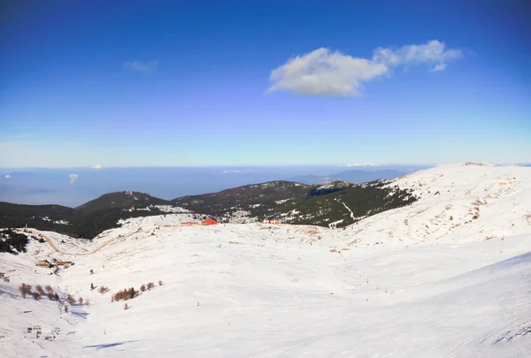 Uludag Mountain Climbing Panoramic Views People Skiing Uluda Uludag Turkey — стокове фото