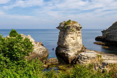 Kefken , Kerpe , Barganl , Kandra region Turkey's coastal region is famous for its cliffs and sunsets.The region, famous for its natural pools and fishermen, awaits holidaymakers.