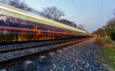 Long exposure photos taken with short shutter times, fantastic and original photos.
