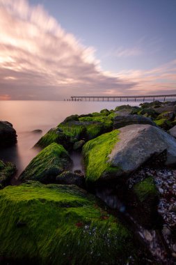 Long exposure photos taken with short shutter times, fantastic and original photos.