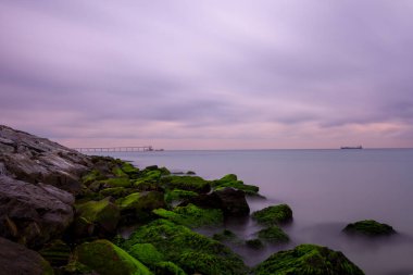 Long exposure photos taken with short shutter times, fantastic and original photos.