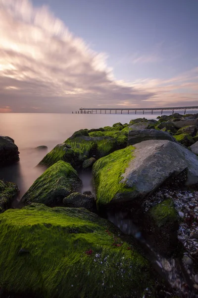 Long exposure photos taken with short shutter times, fantastic and original photos.