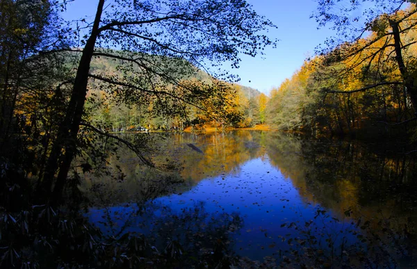 Belle Vue Automne Avec Maison Bois Dans Sept Lacs Yedigoller — Photo