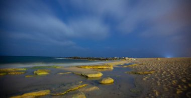Steel wool and astrophotography, photographed at night with the long exposure technique.