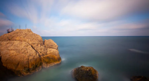 Fantastic Photos Taken Panorama Long Exposure Technique Wavy Harbor — Stockfoto