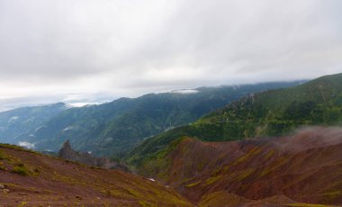 Kodz plateau, one of the most beautiful plateaus of Kakar Mountains, is one of the favorite places of tourists with its lakes and natural life.