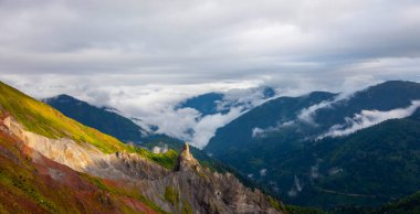 Kodz plateau, one of the most beautiful plateaus of Kakar Mountains, is one of the favorite places of tourists with its lakes and natural life.