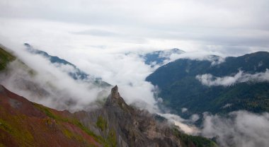 Kodz plateau, one of the most beautiful plateaus of Kakar Mountains, is one of the favorite places of tourists with its lakes and natural life.
