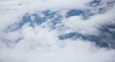 Kodz plateau, one of the most beautiful plateaus of Kakar Mountains, is one of the favorite places of tourists with its lakes and natural life.