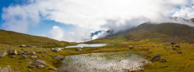 Kodz plateau, one of the most beautiful plateaus of Kakar Mountains, is one of the favorite places of tourists with its lakes and natural life.