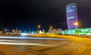 Güzel mimarisi olan şehir manzarası. Batumi 'de Avrupa meydanı.