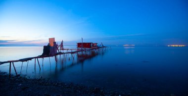 Umakdere is a village in Tekirdag, which is a suitable region for fishing fish and night star photography.