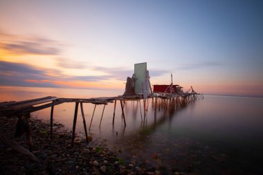Umakdere is a village in Tekirdag, which is a suitable region for fishing fish and night star photography.