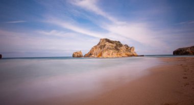 It is about 17 km from Sile. Akakese Village and Akakese Beach, a coastal village