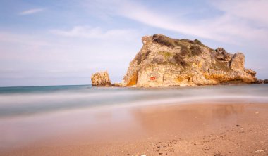 It is about 17 km from Sile. Akakese Village and Akakese Beach, a coastal village