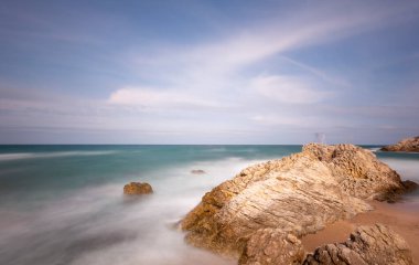 It is about 17 km from Sile. Akakese Village and Akakese Beach, a coastal village